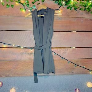 Dynamite long vest. Army green.